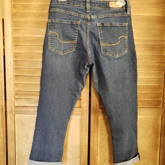 Signature Levi Caprice - Picture 3 of 10